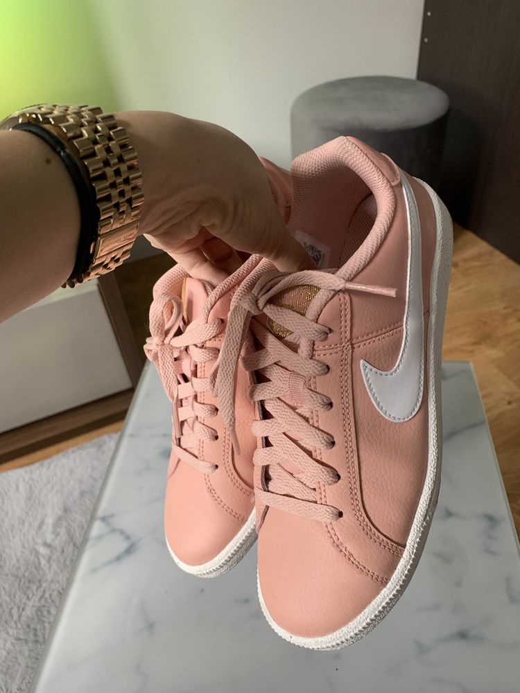 Różowe Nike Court Royale roz. 37