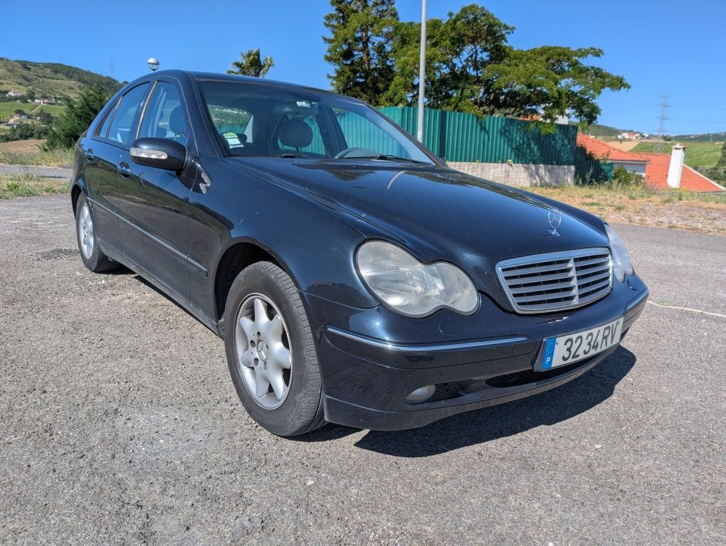 Mercedes c200. Troco por pickup