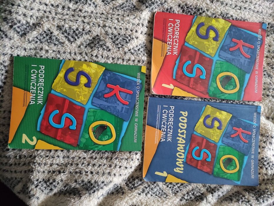 Wiedza o społeczeństwie podręcznik i ćwiczenia Koss 1 2 gimnazjum