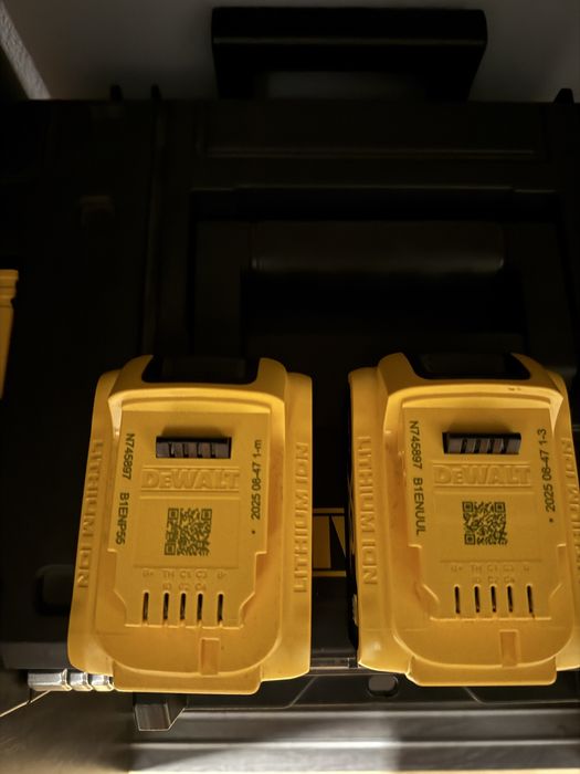 Baterie 2x dewalt DCB 184 5ah 18v 2x