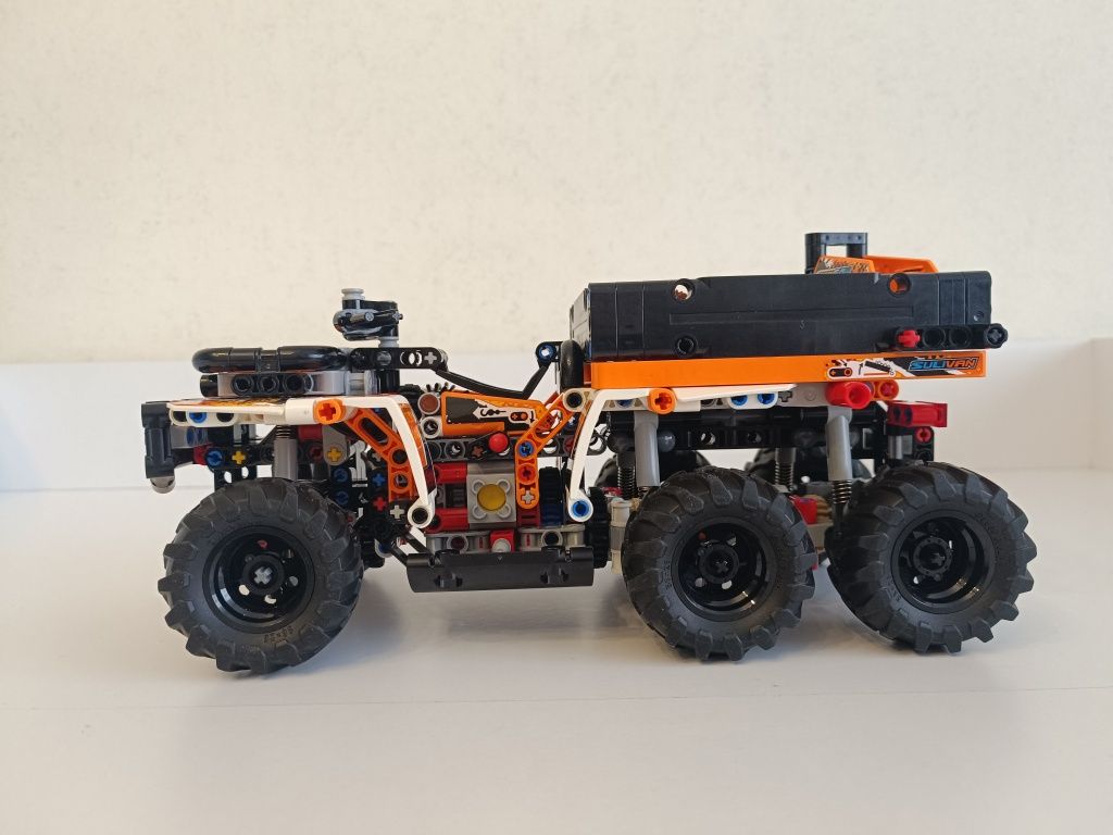 LEGO Technic Всюдихід (42139) Повний комплект