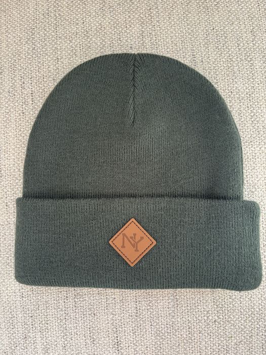 Nowa czapka typu beanie