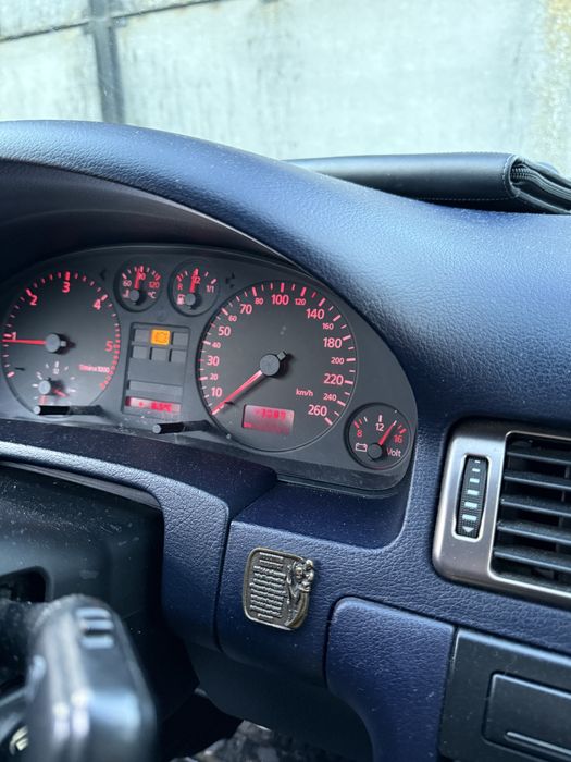 Продаю Ауді A6 C5