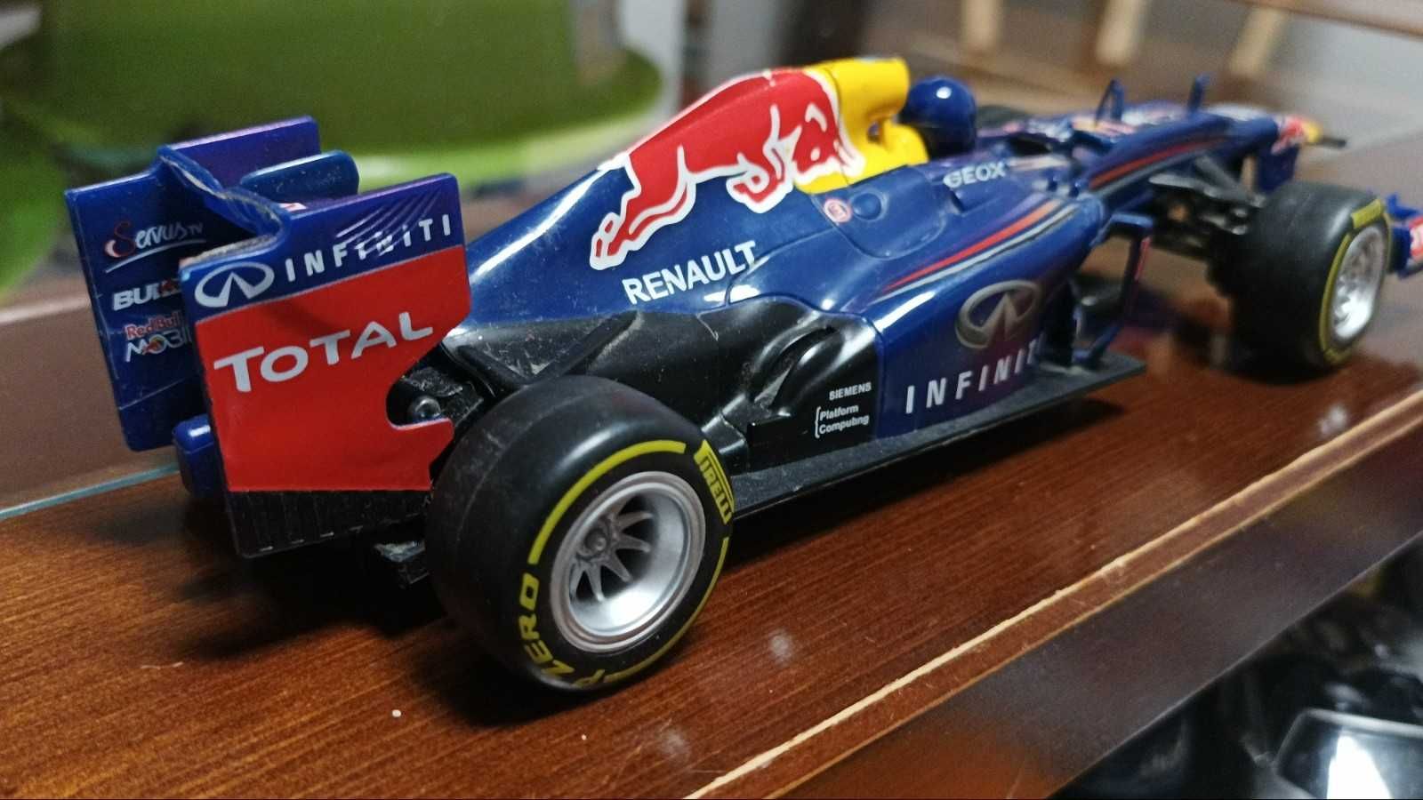 Miniatura F1 Infiniti Red Bull Racing RB9 escala 1/24