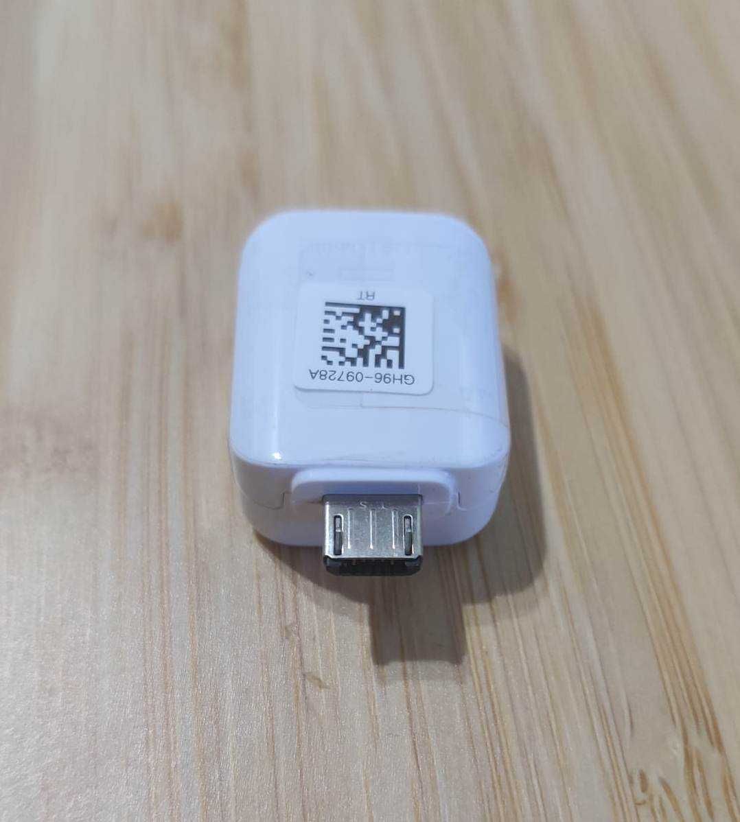 Oryginalny adapter OTG microUSB USB Samsung GH96 White