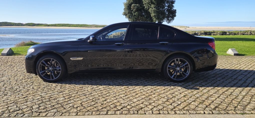 BMW 740 D PACK M ( IMPECAVEL )
