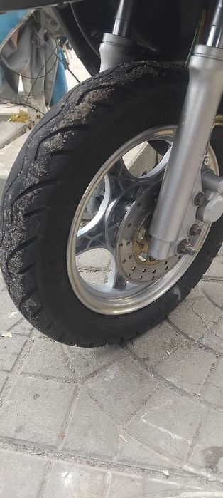 Продам скутер "Китаец 80кубов"едет очень бодро.с документами