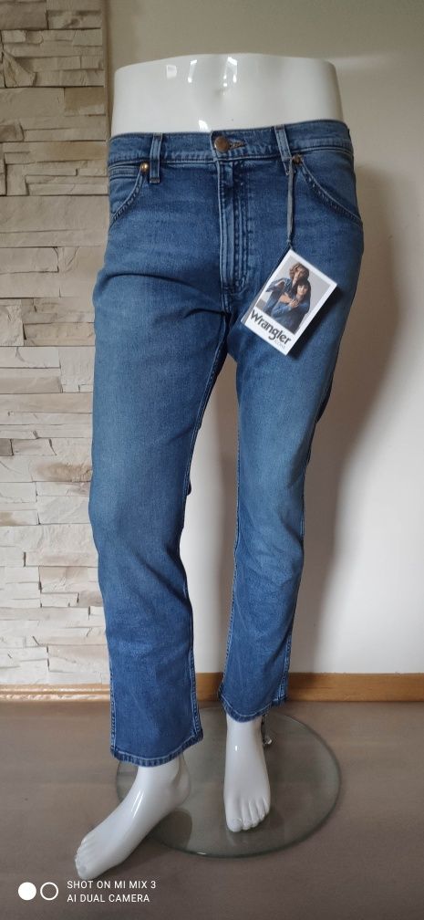 Wrangler Icons 11MWZ 3 Years męskie jeansy rozm 33/30