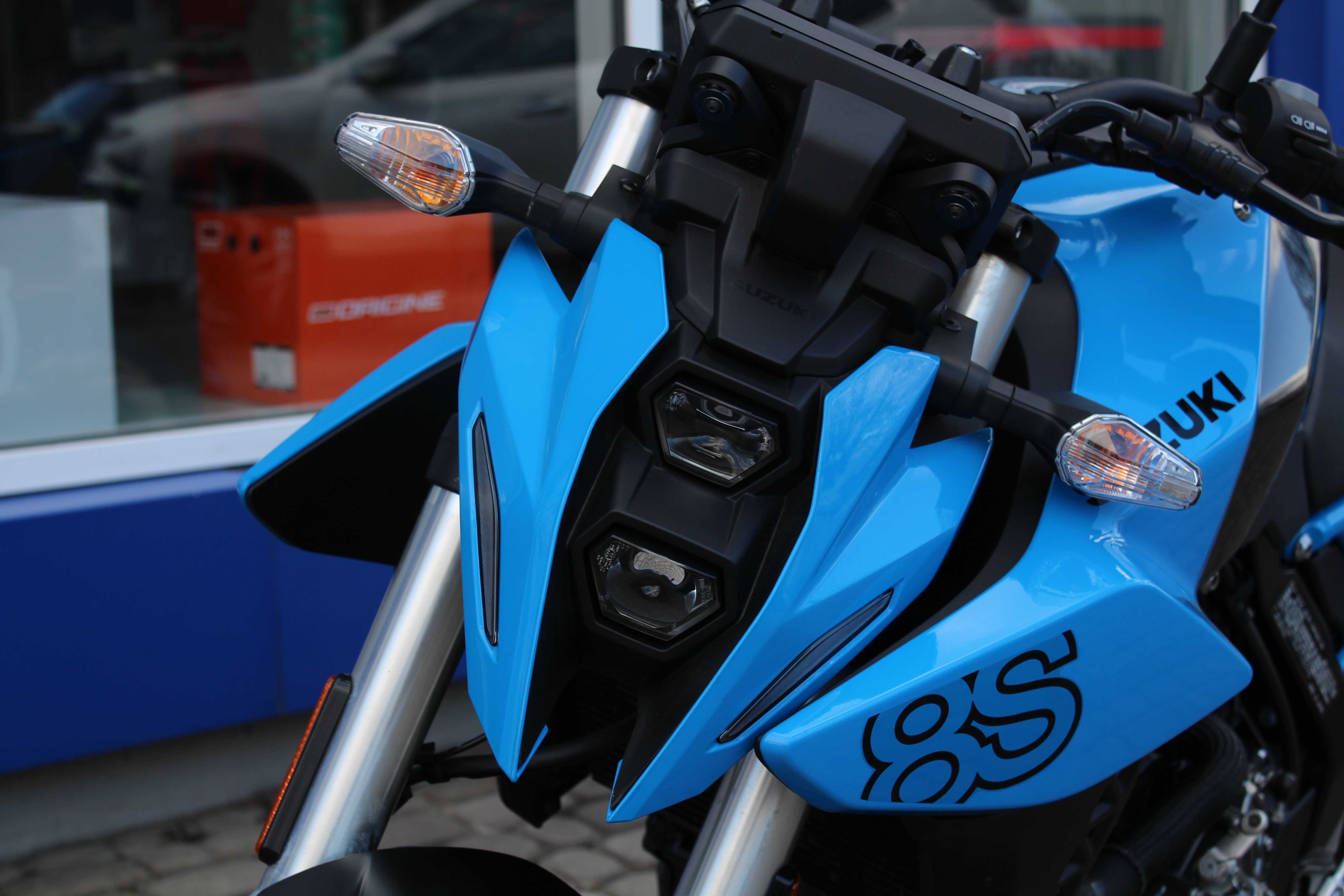 Мотоцикл Suzuki GSX-8S 2023