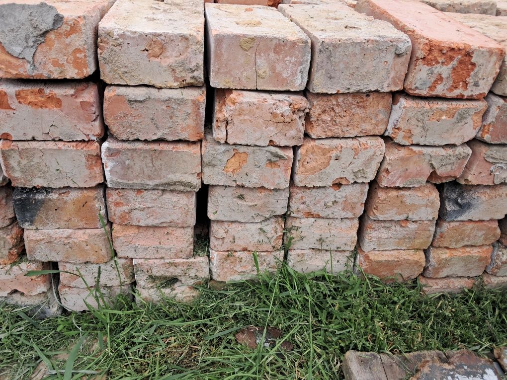 Продам б/у кірпіч