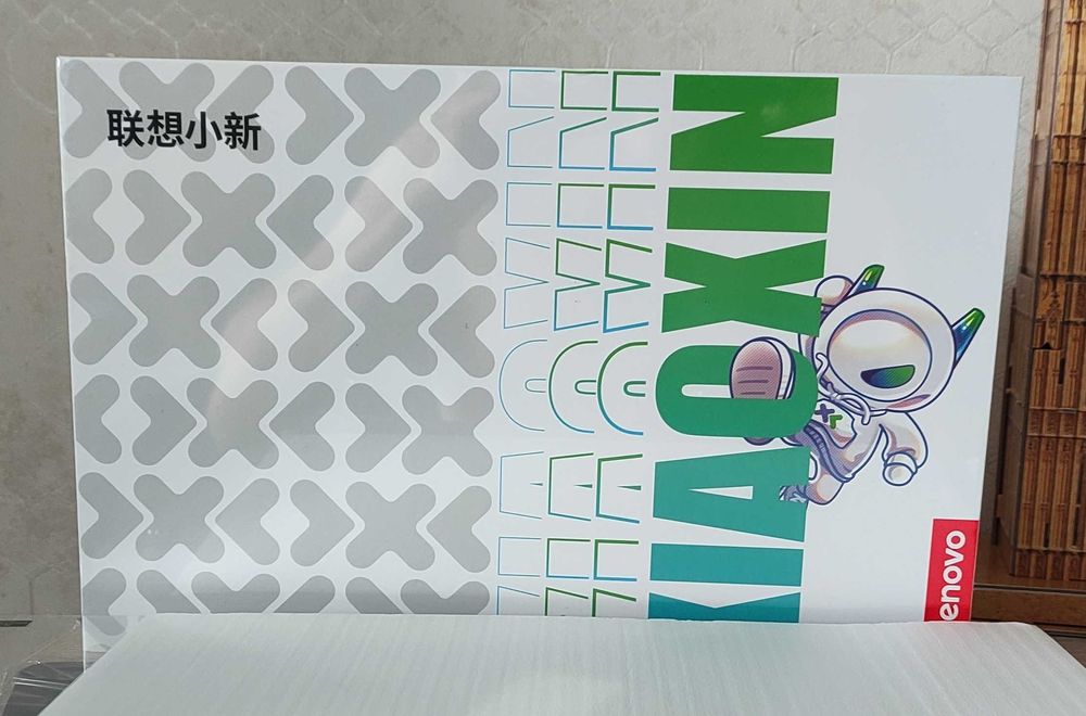 Lenovo Pad Pro 2025,12.7", 8/128гб, 144Hz, Dimensity 8300, чехол+скло