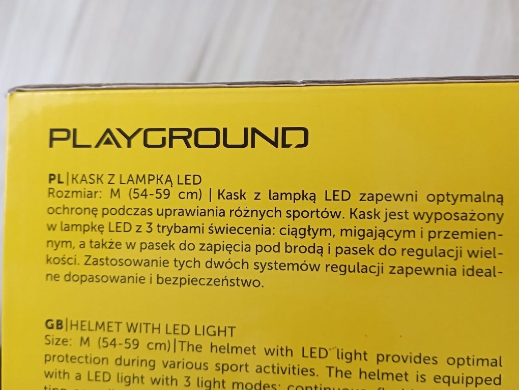 Kask rowerowy z lampką LED