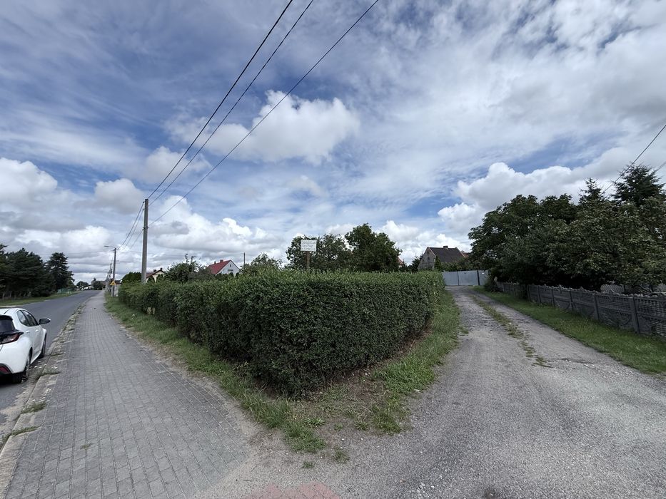 Dzialka budowlana 800m2 w spokojnej i cichej okolicy