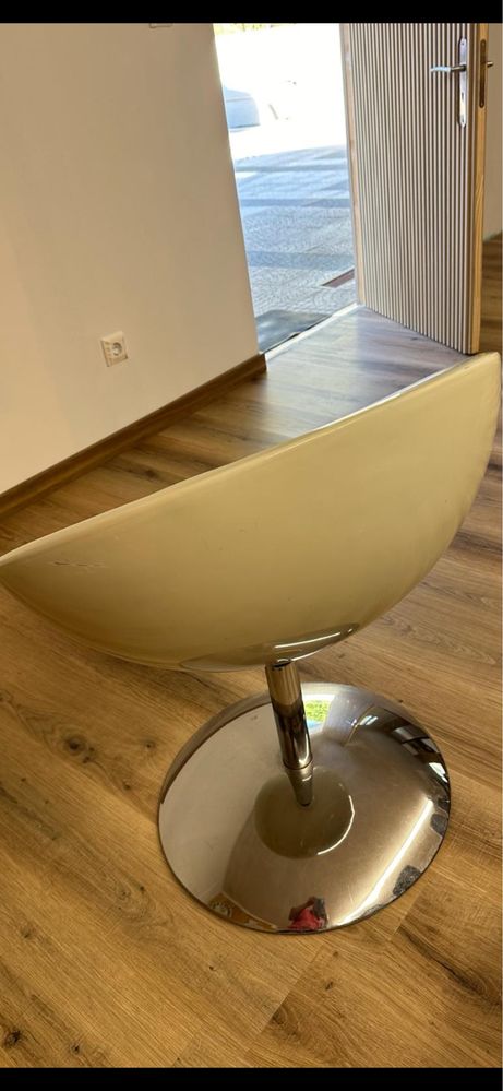 Vendo três cadeiras 35€ CADA CADEIRA