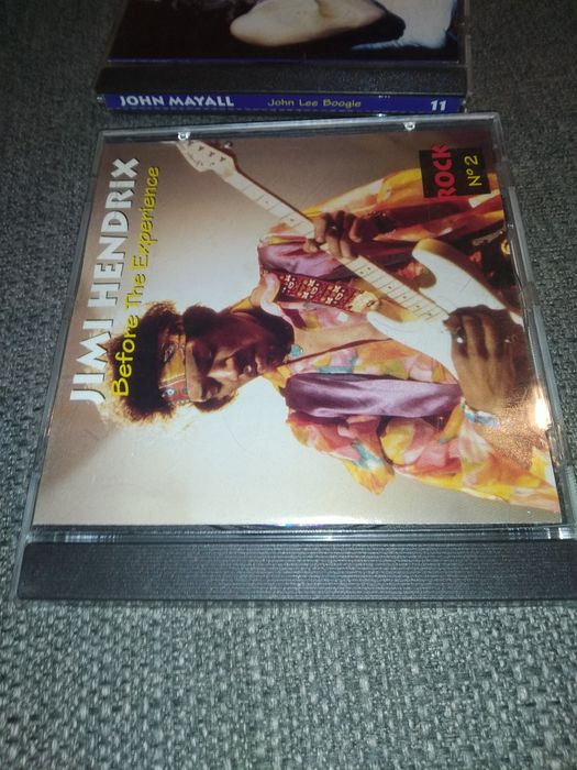 CDs: Pink Floyd, Guns n Roses, Bush, Dance Power 4, Star Collection