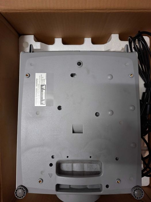 Projector de dados SANYO PLC-XT21