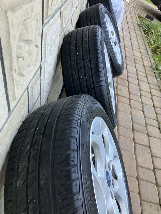Kola aluminiowe 16 cali do forda  z oponami letnimi 205 55r16