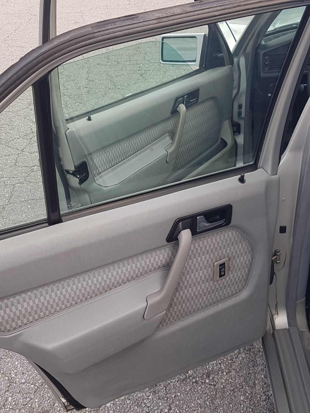 Mercedes A190 2.5D MT ESTIMADO