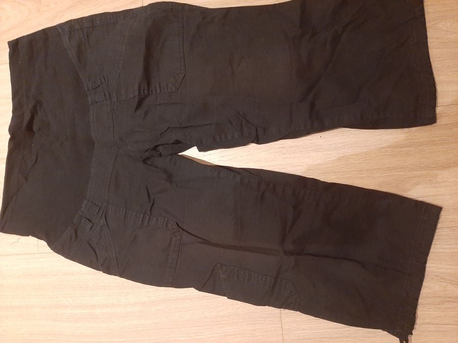 Czarne spodnie ciążowe 3/4  Branco L