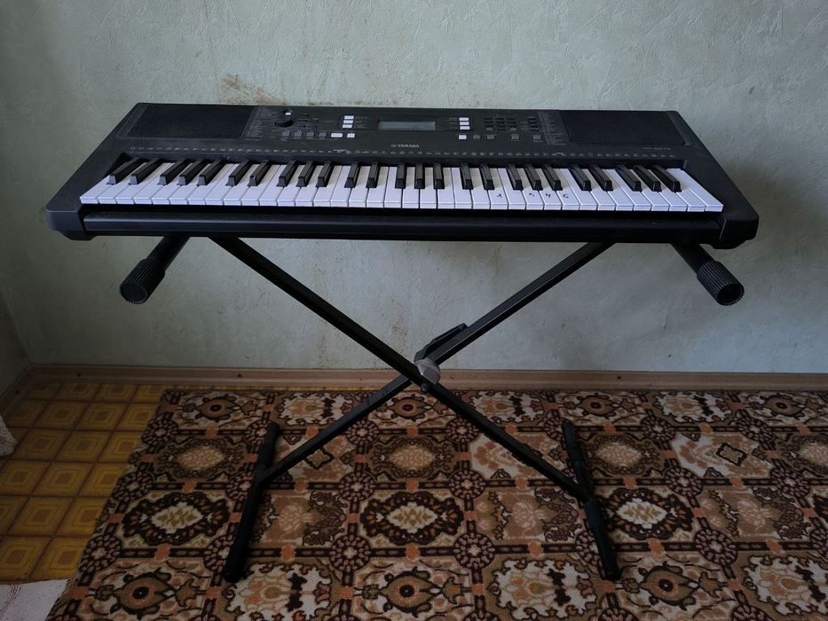 Yamaha PSR-E373 синтезатор