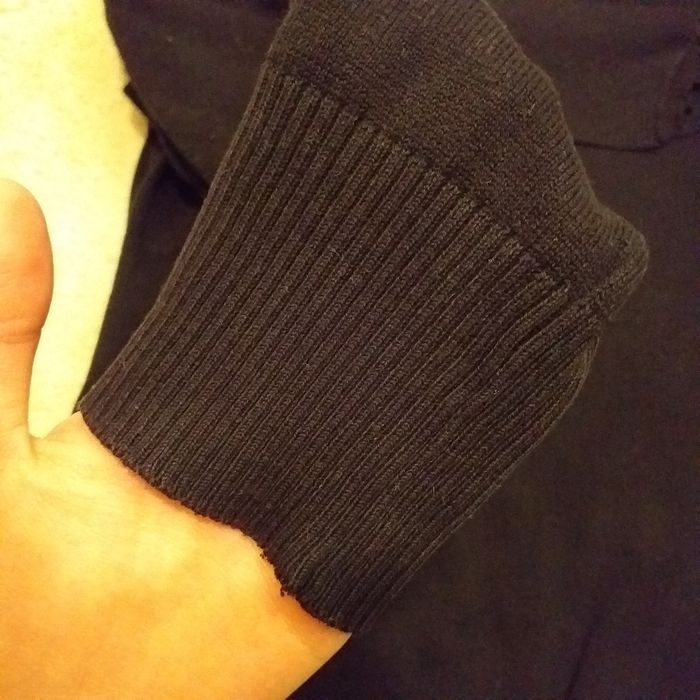 Bluza, odkryte ramiona