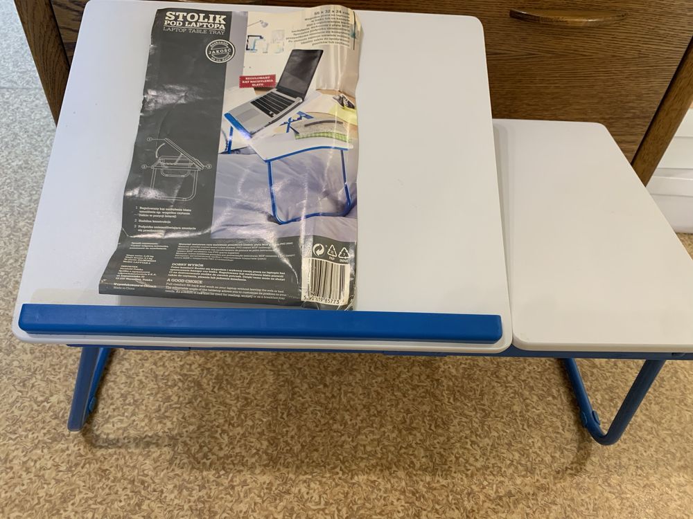 Stolik pod laptopa