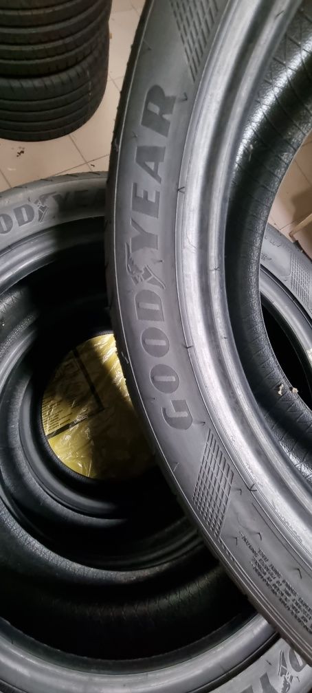 Kpl.opon letnich Goodyear 235 45r19 nowe