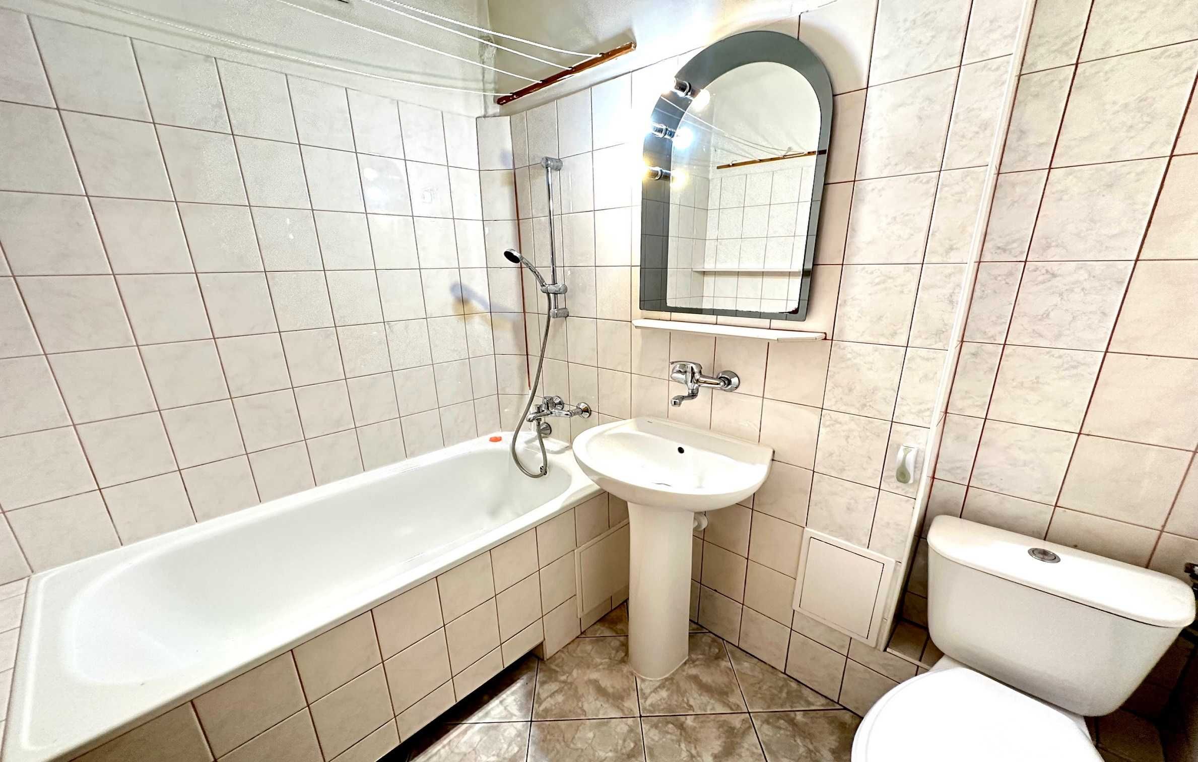 27m-Metro Płocka-1pok-Wola,ul.Wolska przy Sokołowskiej-balkon-winda