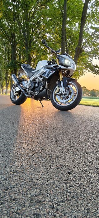 Aprilia Tuono v4 1000 aprc 2011