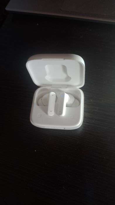 Наушники T100 с экраном 1500 грн