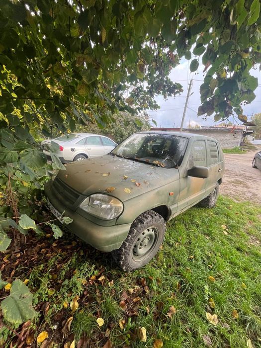 Повнопривідний нива шевролет