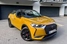 DS Automobiles DS 3 Crossback 1.5 Blue HDi DS Performance Line, Nawigacja, CarPlay Dwa komplety opon