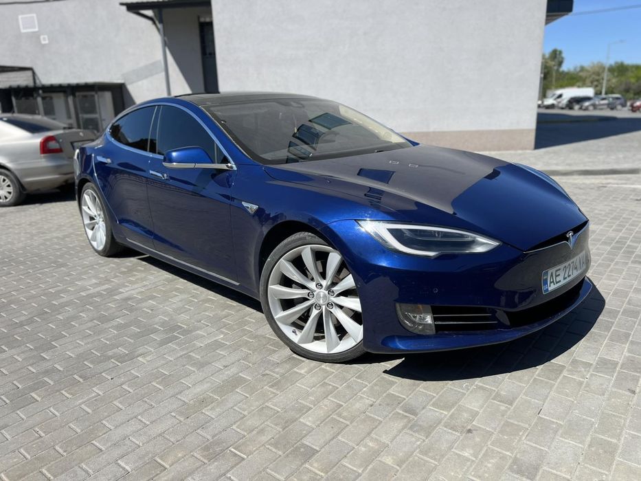 Tesla model S 75D
