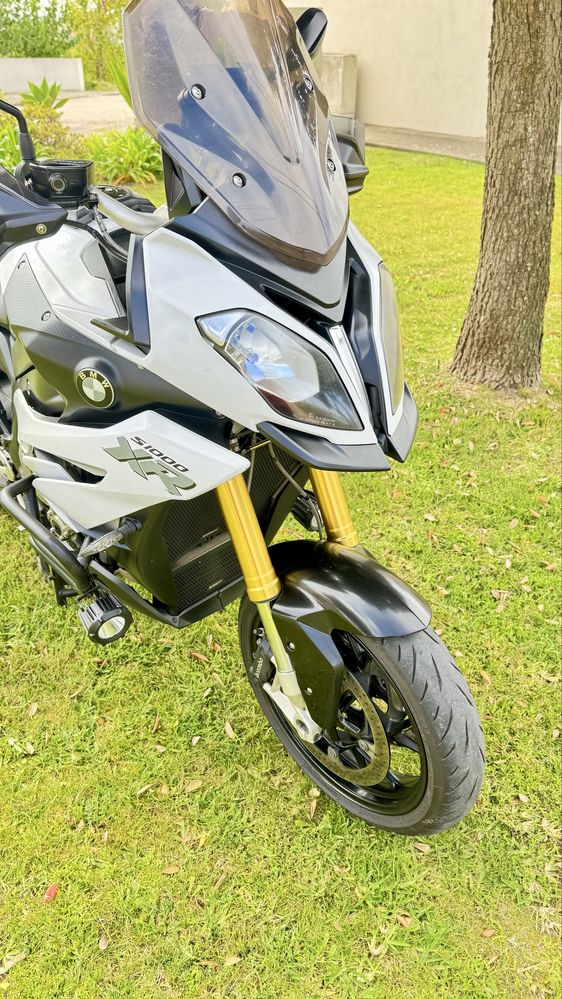 Bmw s1000 XR com malas