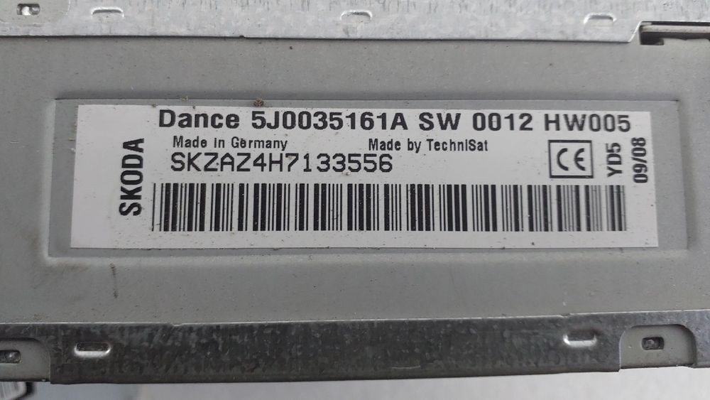 Rádio / auto-rádio SKODA Fabia II Break (545, 5J)