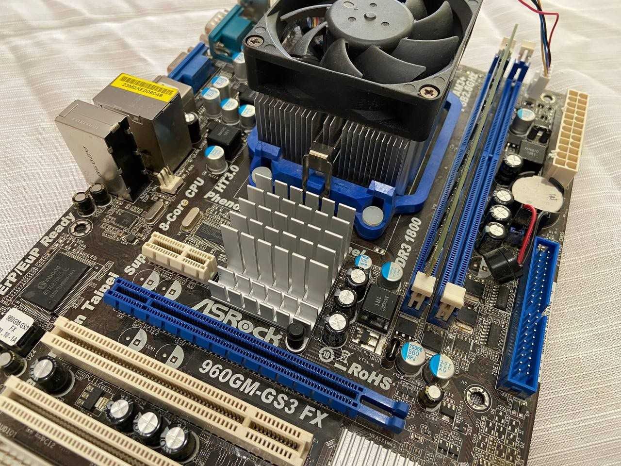 ASRock 960GM-GS3 FX + CPU + RAM