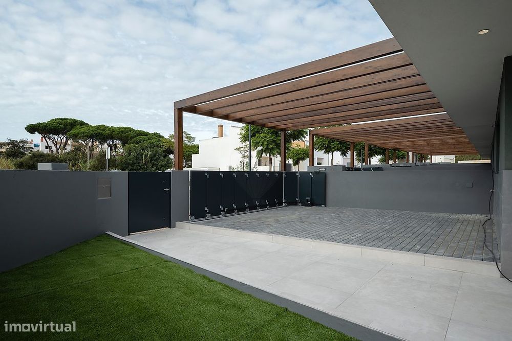 Moradia T4 para venda