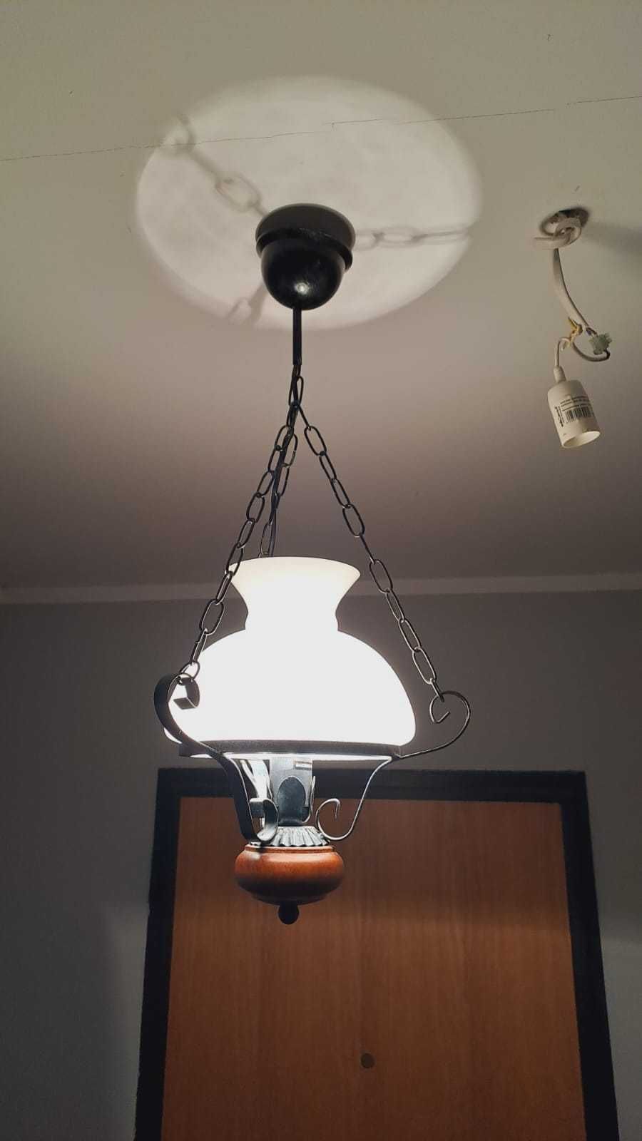 Stylowa lampa sufitowa