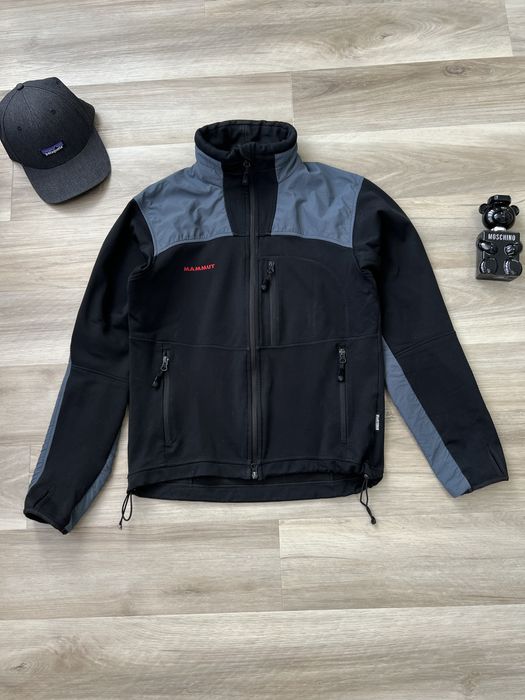 Mammut вітровка софшел розмір М