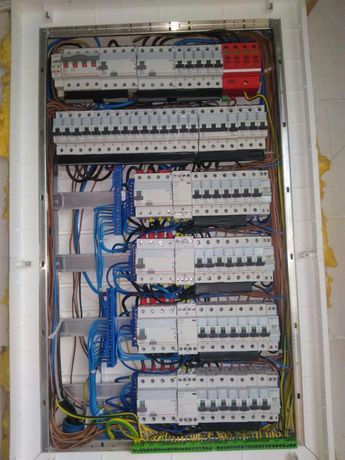 Elektryk firma Em-Volt Usługi Elektryczne instalacje elektryczne