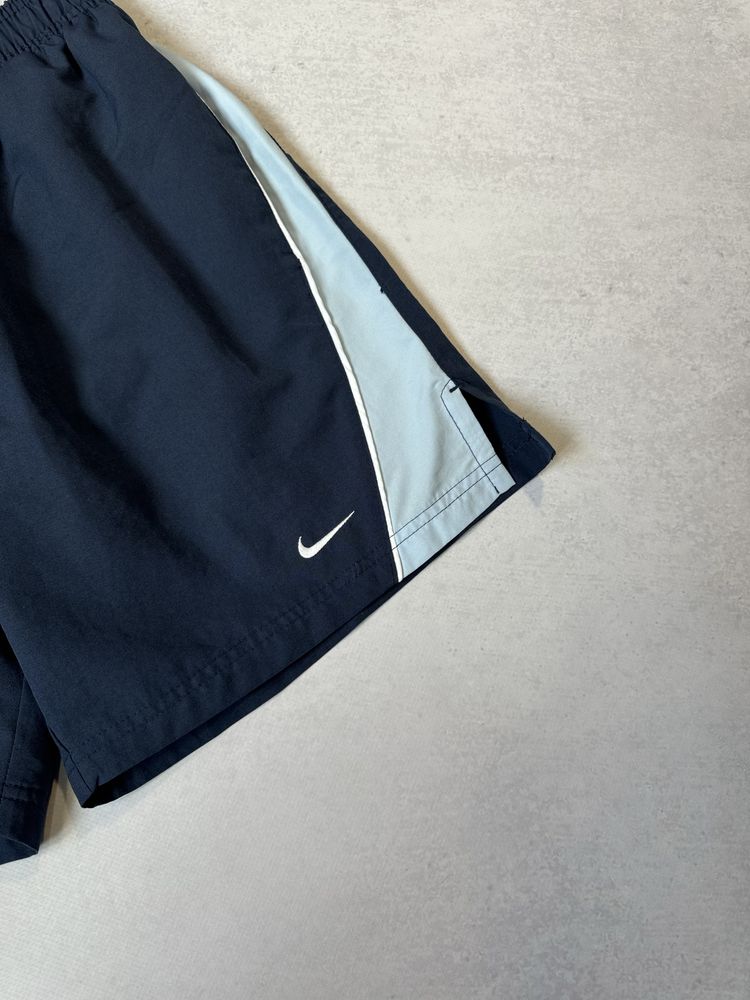 Винтажные шорты Nike мужские (оригинал)
