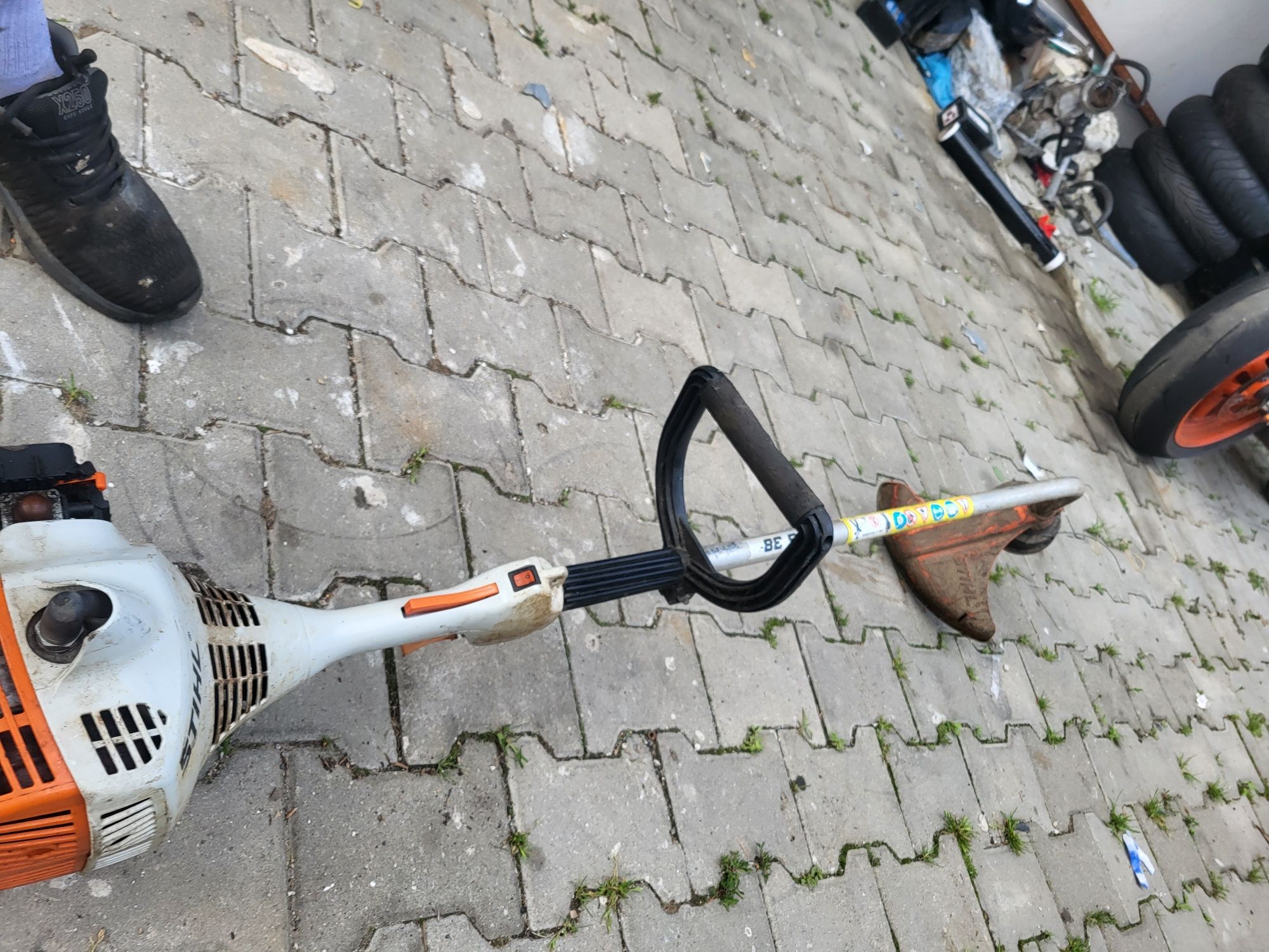 Spalinowa kosa wykaszarka podkaszarka stihl fs 38