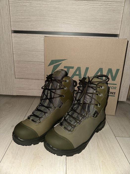 Нові демісезонні берці 43р.