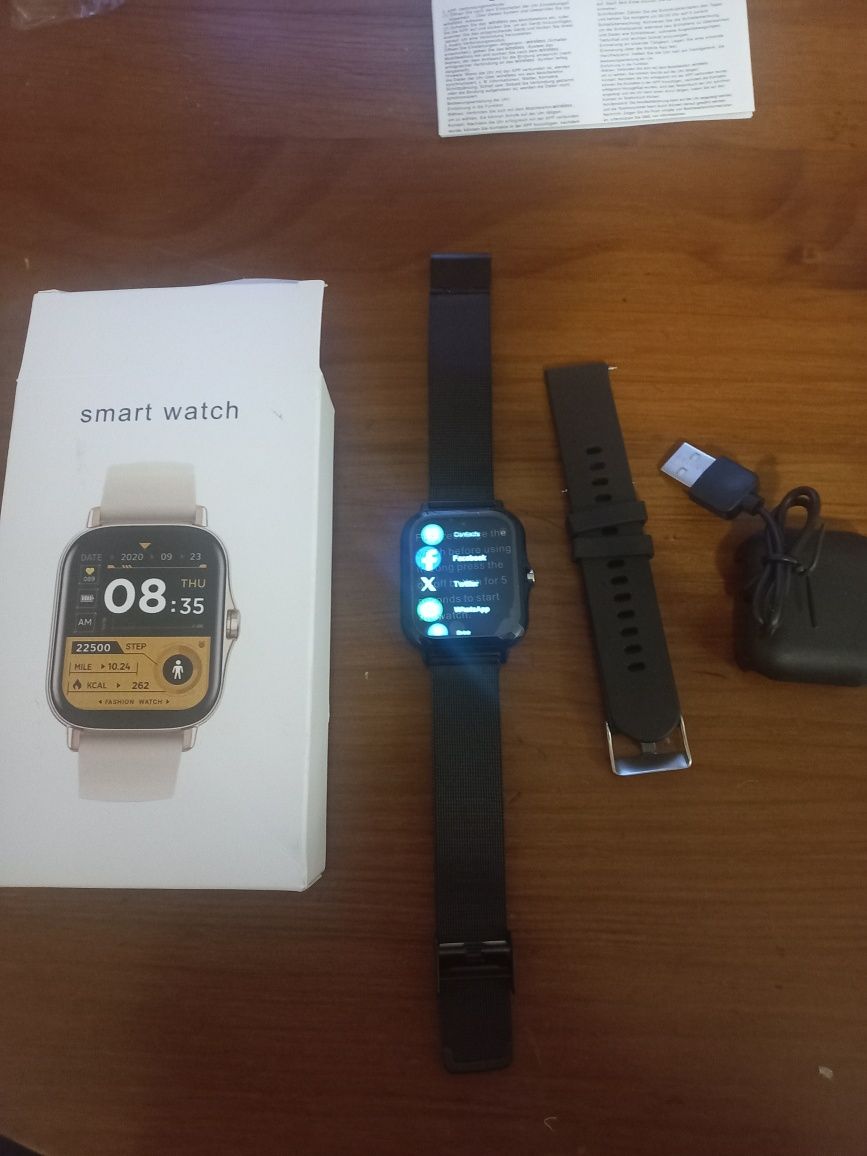 Smartwatch novo preto com 2 braceletes