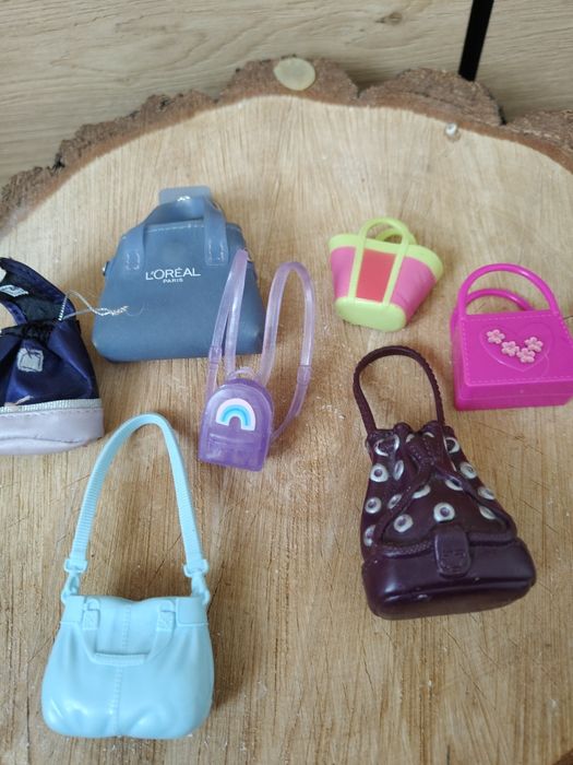 Akcesoria dla lalek.