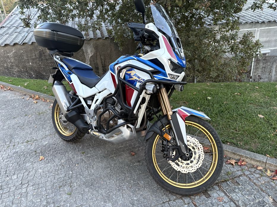 Honda Africa Twin 1100  - Adventure sports ( aceito retomas )
