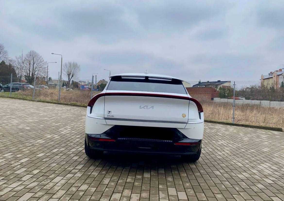 У продажі Kia EV6 2023
