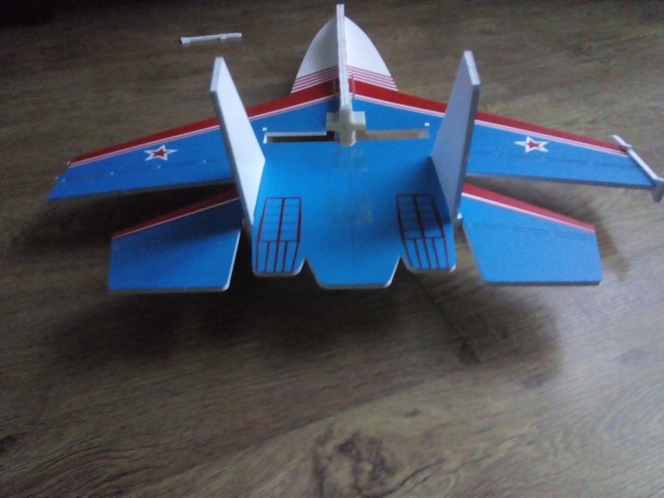 Samolot RC zdalnie sterowany  SU 27  KIT