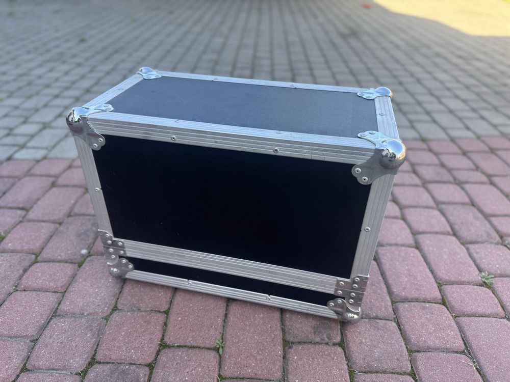 Light4Me FOCUS 60 LED - 2 głowice ruchome + CASE
