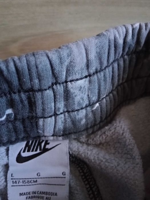 Spodnie dresowe NIKE 147-158